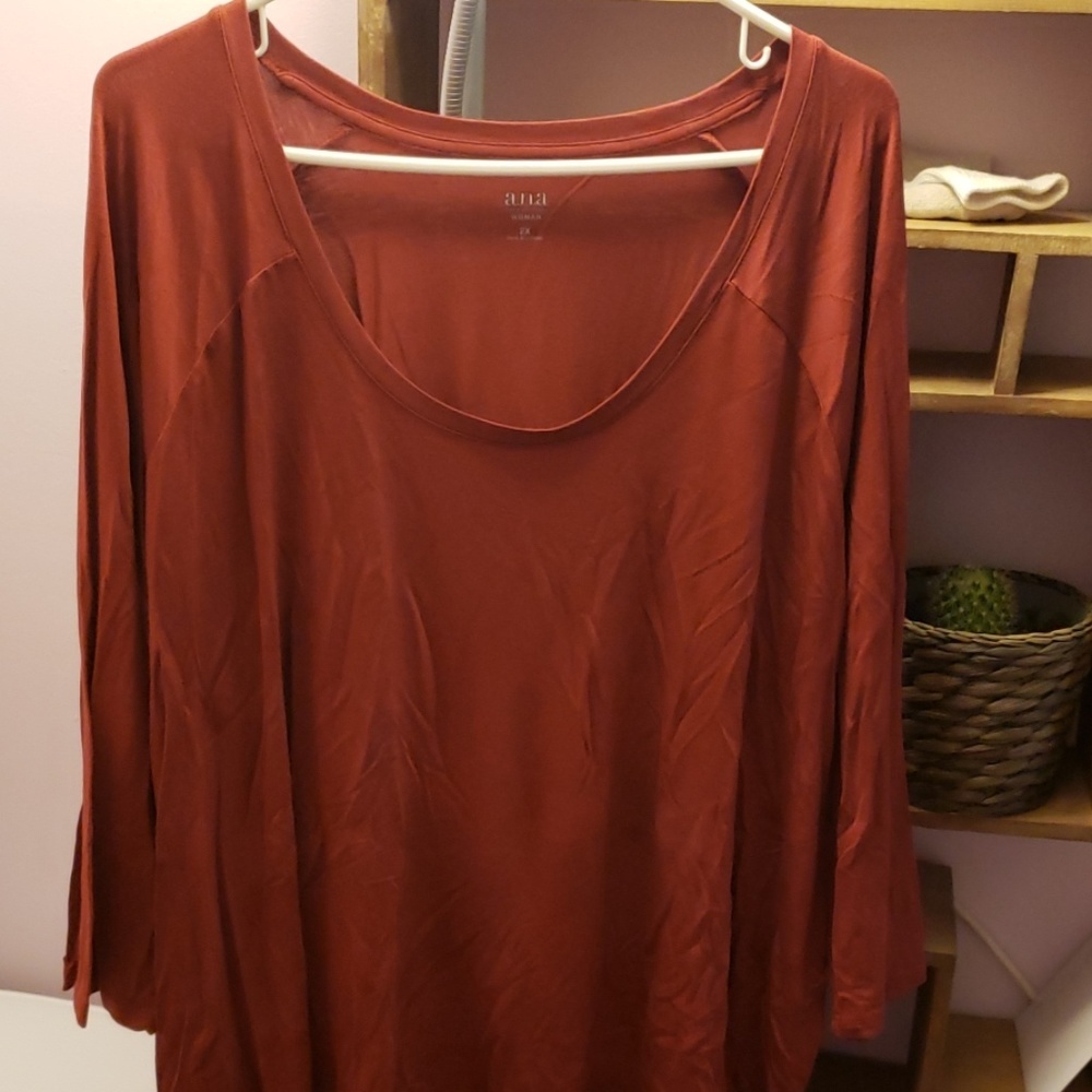 Red 3/4 Sleeve Shirt